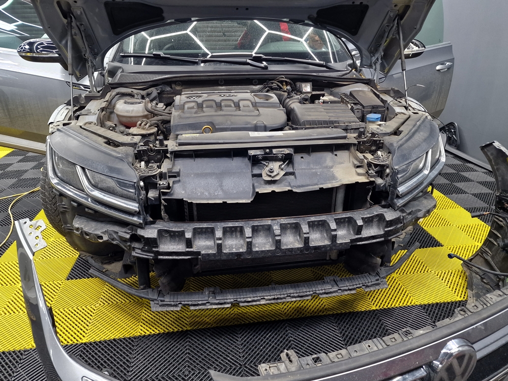 Activare 7 - VW Arteon 2017 Instalare Portbagaj Deschidere Electrica Side Assist Blind Spot Senzori Parcare Automata PLA Montare 7 - VW Arteon 2017 Instalare Portbagaj Deschidere Electrica Side Assist Blind Spot Senzori Parcare Automata PLA