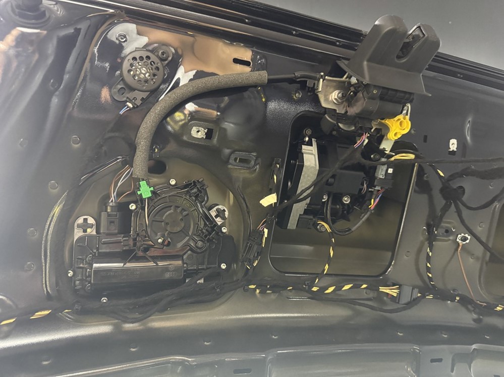 Montare 6 - VW Arteon 2019 Instalare Portbagaj Electric Inchidere Deschidere Electrica Haion