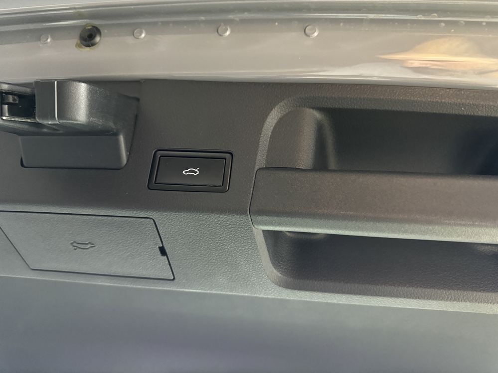Montare 13 - VW Arteon 2023 Retrofit Instalare Portbagaj Electric Deschidere Inchidere Electrica Haion