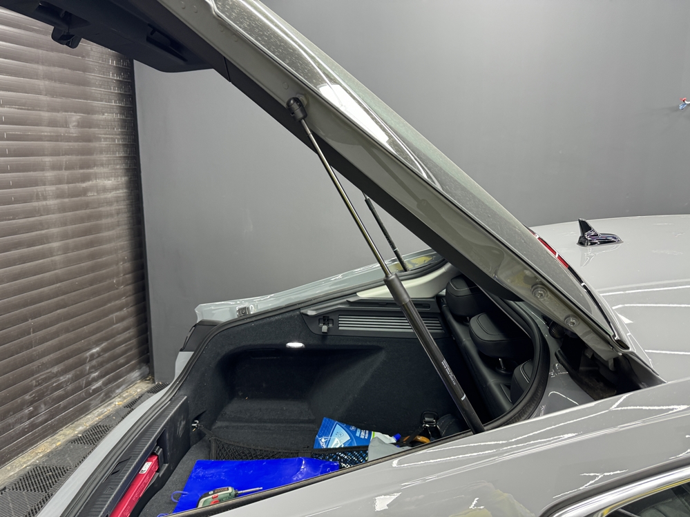 Montare 5 - VW Arteon 2023 Retrofit Instalare Portbagaj Electric Deschidere Inchidere Electrica Haion