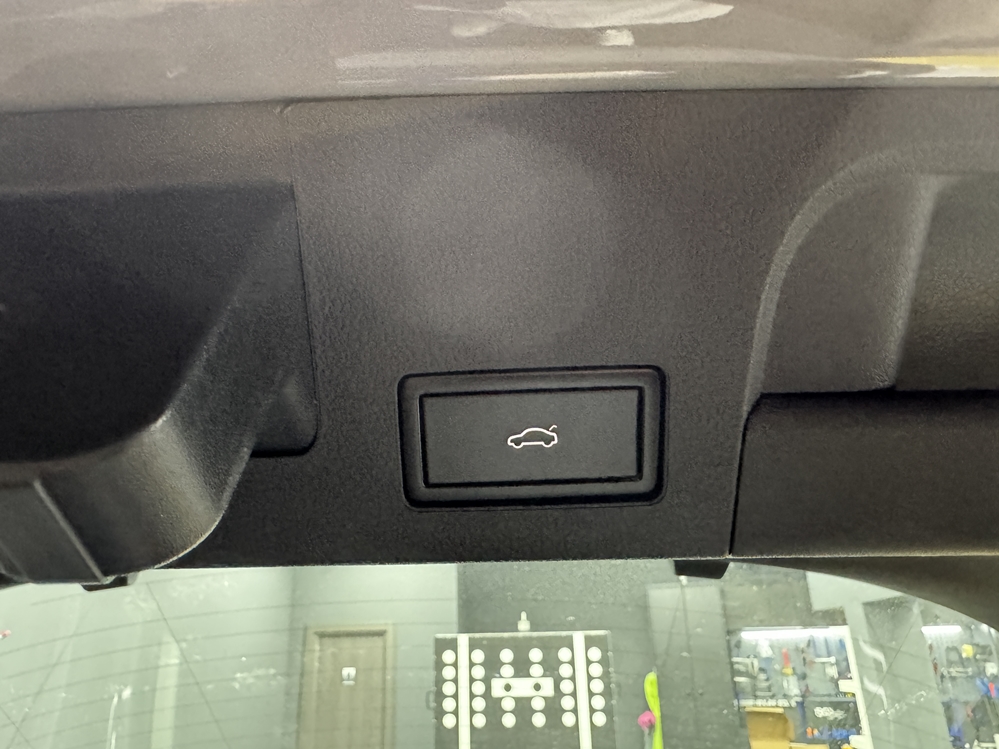 Montare 9 - VW Arteon 2023 Retrofit Instalare Portbagaj Electric Deschidere Inchidere Electrica Haion