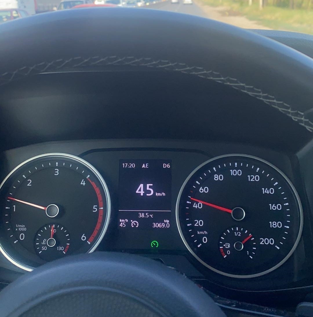 Activare 2 - VW Crafter 2019 Instalare Activare Cruise Control Tempomat Pe Volan Montare 2 - VW Crafter 2019 Instalare Activare Cruise Control Tempomat Pe Volan