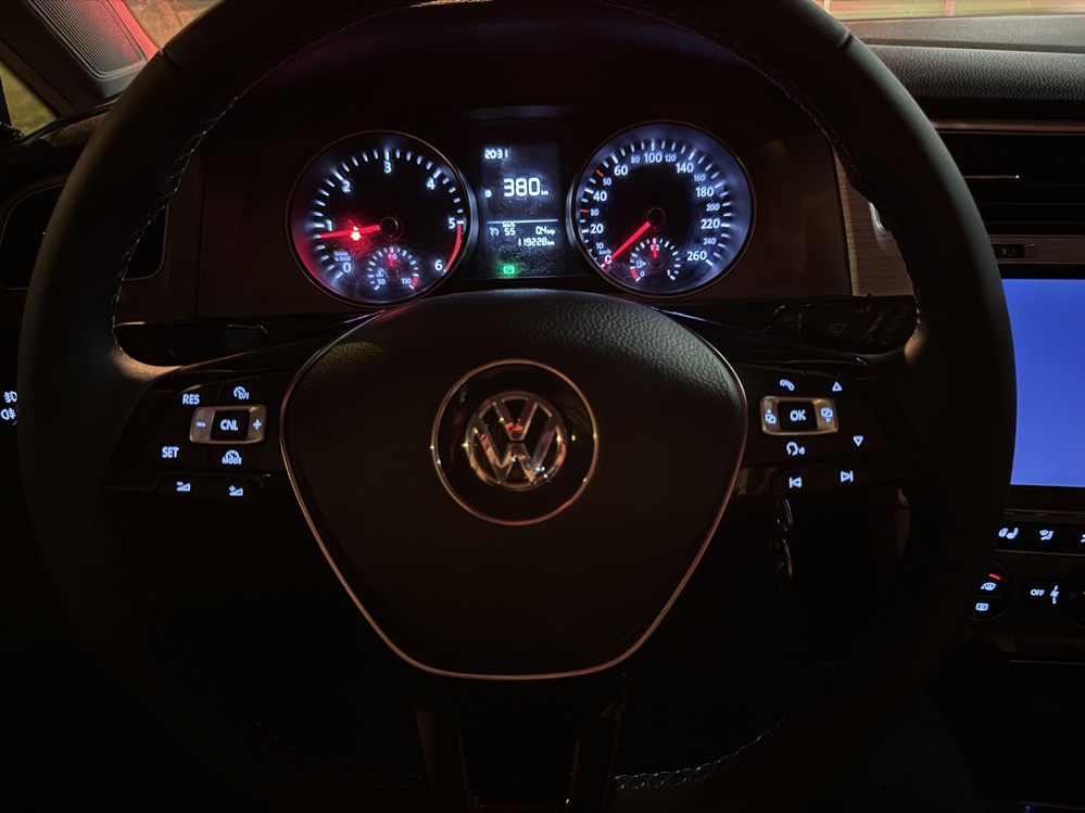 Montare 5 - VW Golf 7 2015 Instalare Pilot Automat Cruise Control Pe Volan De Piele Si Incalzire in Volan