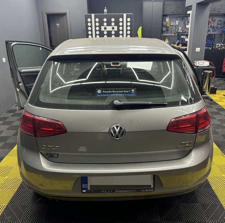 Montare 9 - VW Golf 7 2015 Instalare Pilot Automat Cruise Control Pe Volan De Piele Si Incalzire in Volan