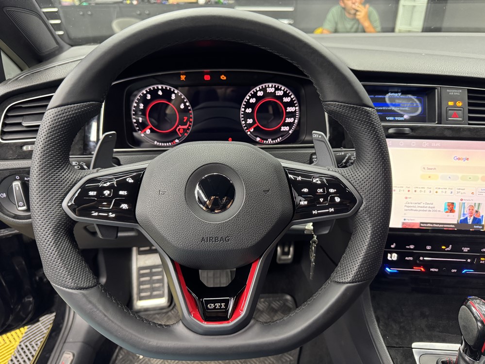 Montare 3 - VW Golf 7 2016 Montaj Instalare Volan Sport Tesit Original OEM VW Golf 7 GTD GTI GTE R Line