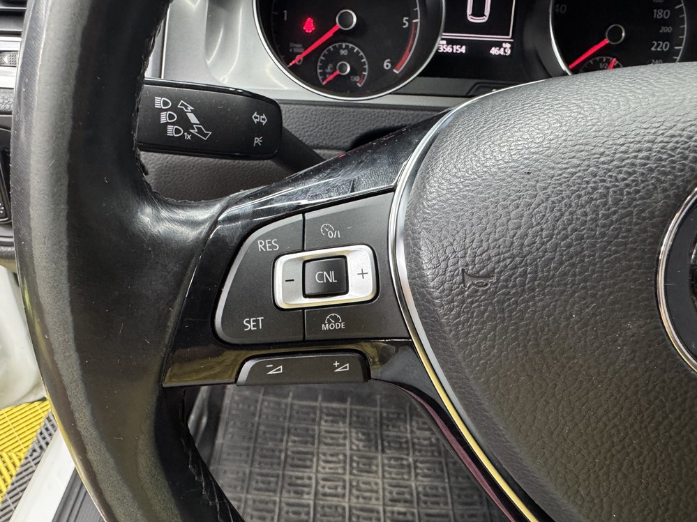 Montare 6 - VW Golf 7 2015 Instalare Si Activare Cruise Control Pilot Automat Tempomat pe Comenzile de Volan