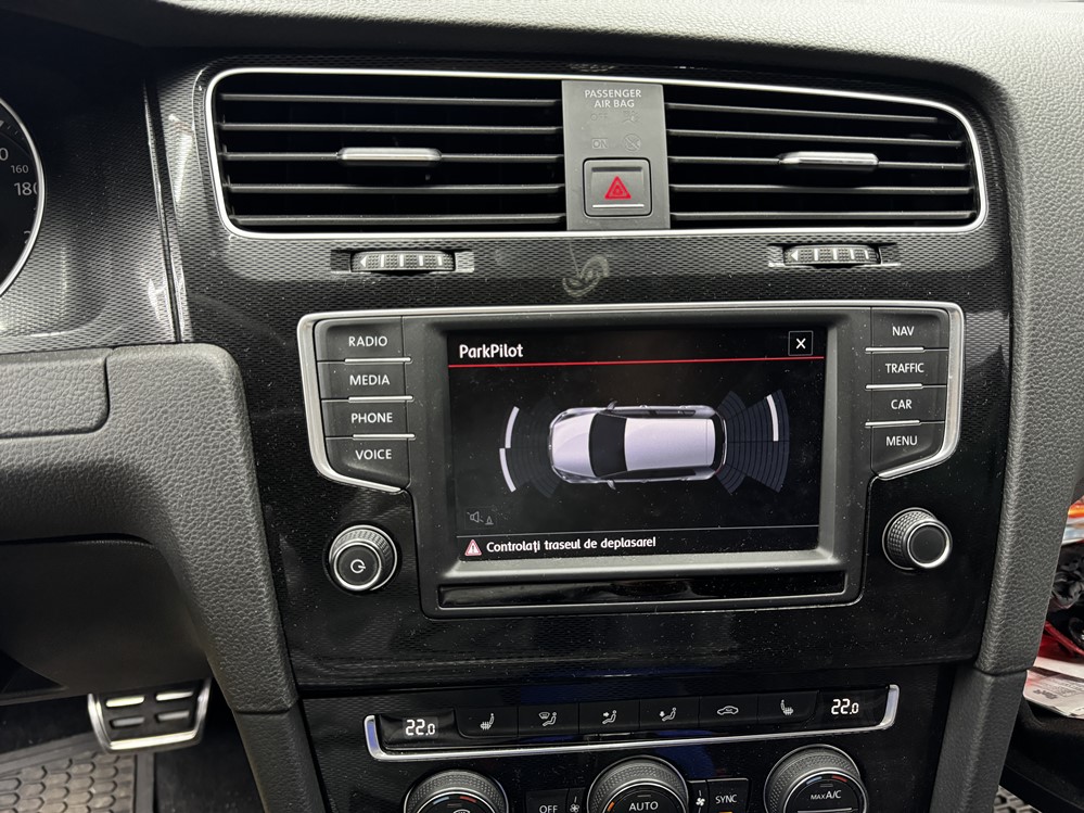 Activare 2 - VW Golf 7 VII 2016 Montare Instalare Camera Marsarier In Sigla Emblema Originala Montare 2 - VW Golf 7 VII 2016 Montare Instalare Camera Marsarier In Sigla Emblema Originala