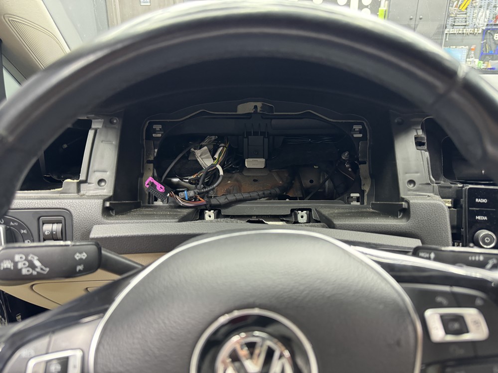Activare 4 - VW Golf 7 VII 2018 Instalare Ceasuri Digitale Virtual Cockpit AID Bord Digital Plasma Bucuresti Montare 4 - VW Golf 7 VII 2018 Instalare Ceasuri Digitale Virtual Cockpit AID Bord Digital Plasma Bucuresti