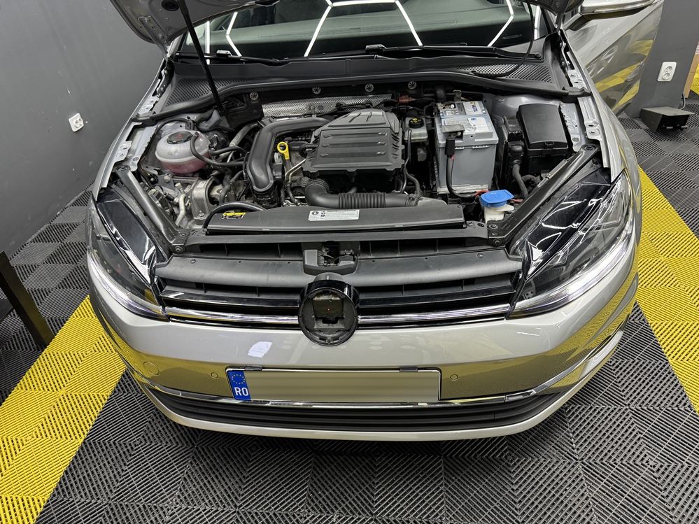 Montare 2 - VW Golf 7 VII 2019 Instalare Ceasuri Digitale Virtual Cockpit AID Calibrare Senzor Radar Distronic ACC