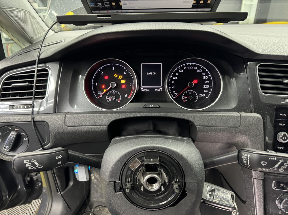 Activare 4 - VW Golf 7 VII Instalare Can Gateway High Pilot Automat Cruise Control Pe Volan Montare 4 - VW Golf 7 VII Instalare Can Gateway High Pilot Automat Cruise Control Pe Volan