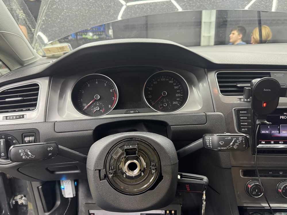 Montare 7 - VW Golf 7 VII Instalare Can Gateway High Volan De Piele Activare Comenzi Volan Bucuresti