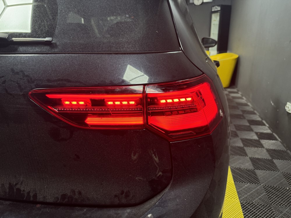 Montare 7 - VW Golf 8 VIII 2021 Instalare Stopuri / Triple LED Originale