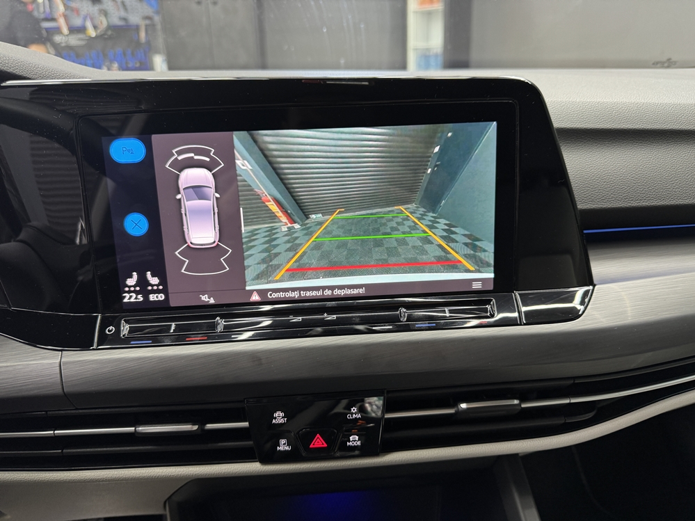 Activare 6 - VW Golf 8 VIII 2023 Instalare Montare Retrofit Camera Video Marsarier Originala in Emblema Montare 6 - VW Golf 8 VIII 2023 Instalare Montare Retrofit Camera Video Marsarier Originala in Emblema