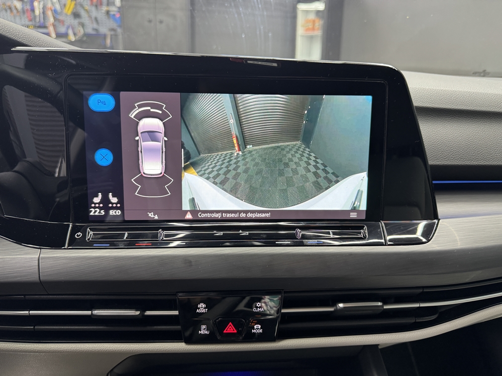 Activare 9 - VW Golf 8 VIII 2023 Instalare Montare Retrofit Camera Video Marsarier Originala in Emblema Montare 9 - VW Golf 8 VIII 2023 Instalare Montare Retrofit Camera Video Marsarier Originala in Emblema