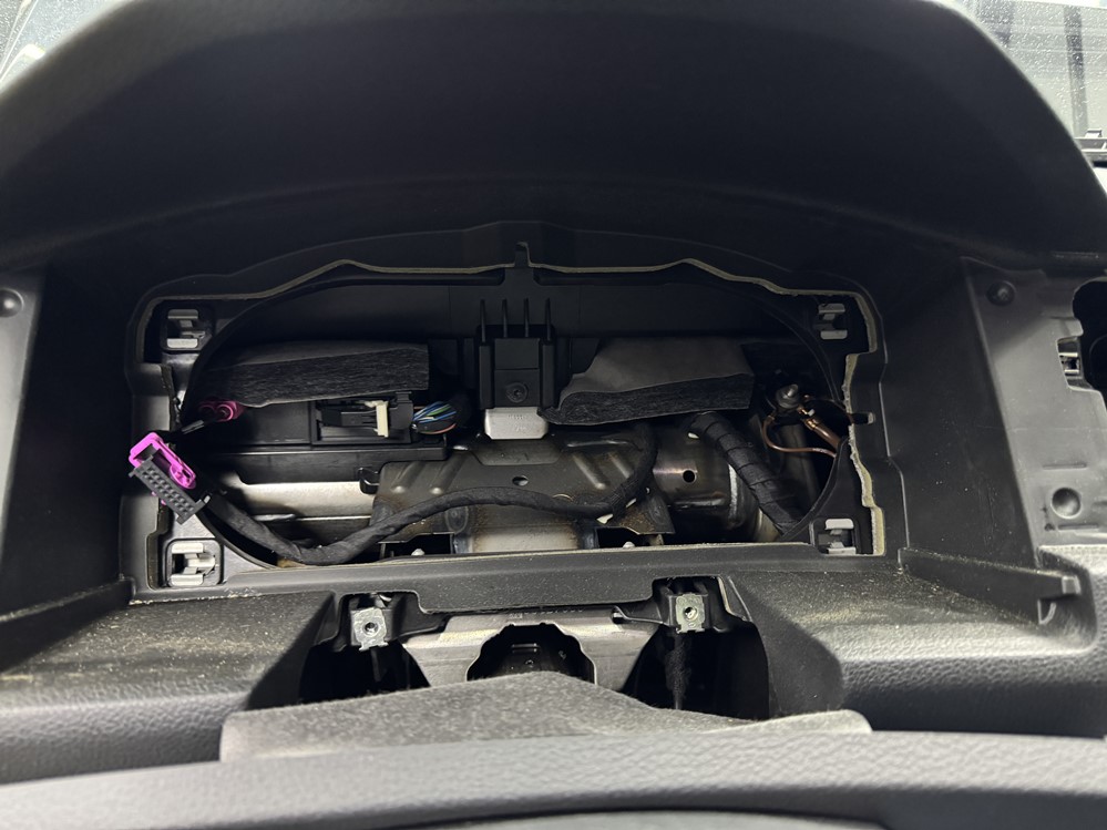 Montare 3 - VW Golf VII 7 2019 Instalare Activare Ceasuri Digitale Bord Virtual Cockpit AID Originale