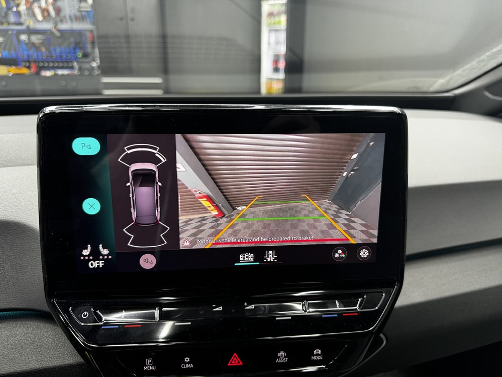 Montare 5 - VW ID. 3 2022 Instalare Camera Spate Marsarier Originala Highline Bucuresti Sector 1 2 3 4 5 6 Ilfov