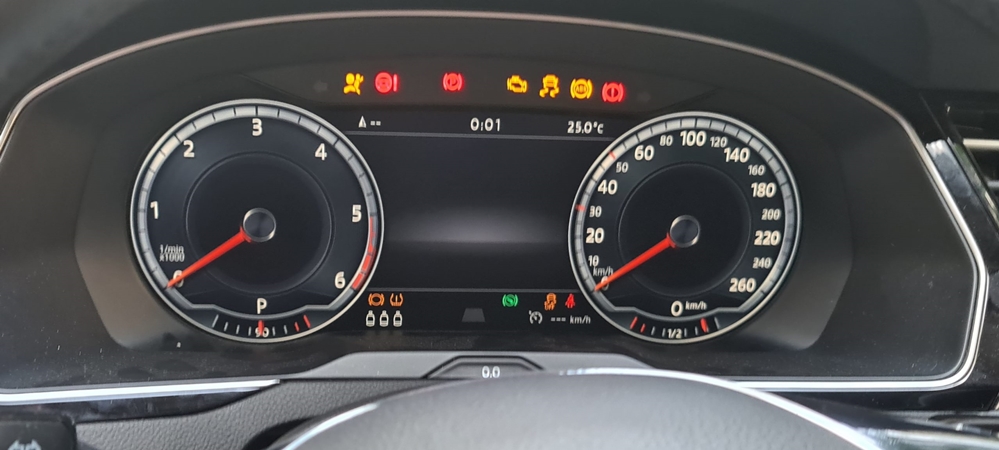 Montare 2 - VW Passat B8 2015 Inlocuire Display Ceasuri Digitale Virtual Cockpit AID 