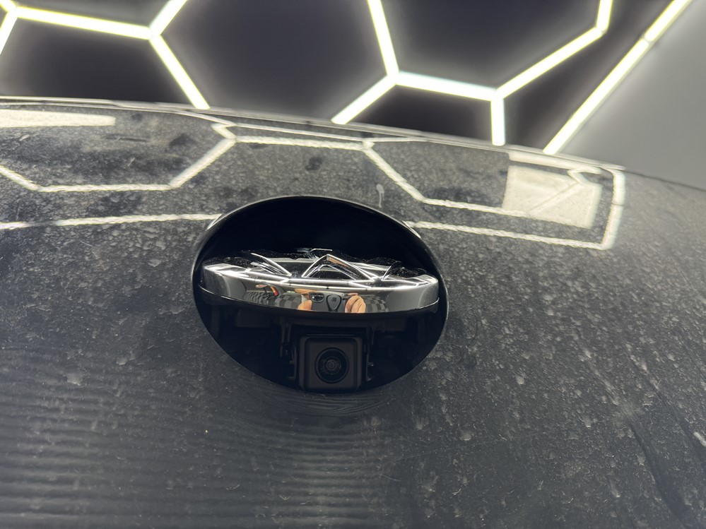 Activare 4 - VW Passat B8 2017 Instalare Montare Camera Spate Marsarier Originala Highline In Emblema Portbagaj Montare 4 - VW Passat B8 2017 Instalare Montare Camera Spate Marsarier Originala Highline In Emblema Portbagaj