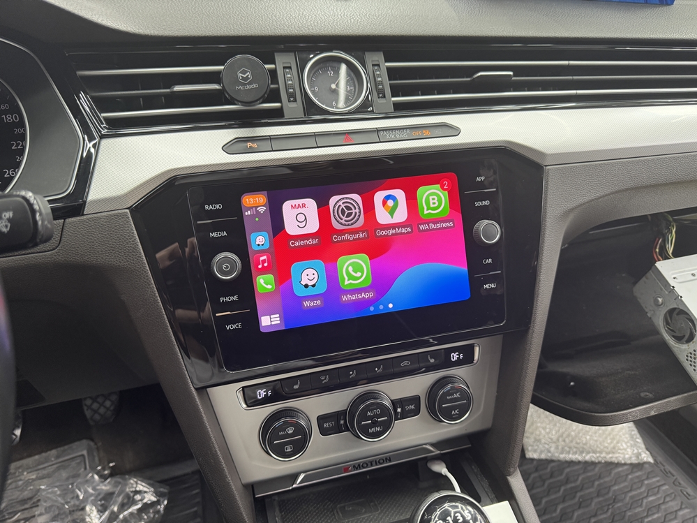 Montare 9 - VW Passat B8 2018 Instalare Unitate Multimedia Navigatie MIB2 Android Auto Apple Carplay