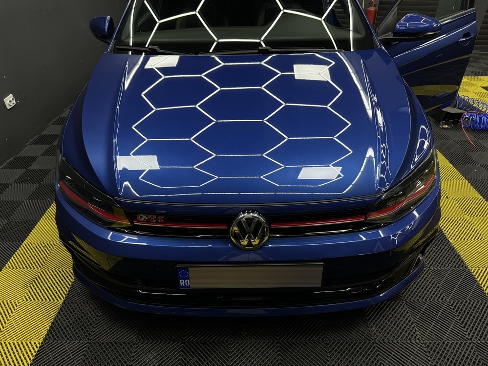 Montare 4 - VW Polo 2G AW1 2020 Montare Instalare Camera Marsarier In Sigla Emblema Originala Anulare Stergator Luneta