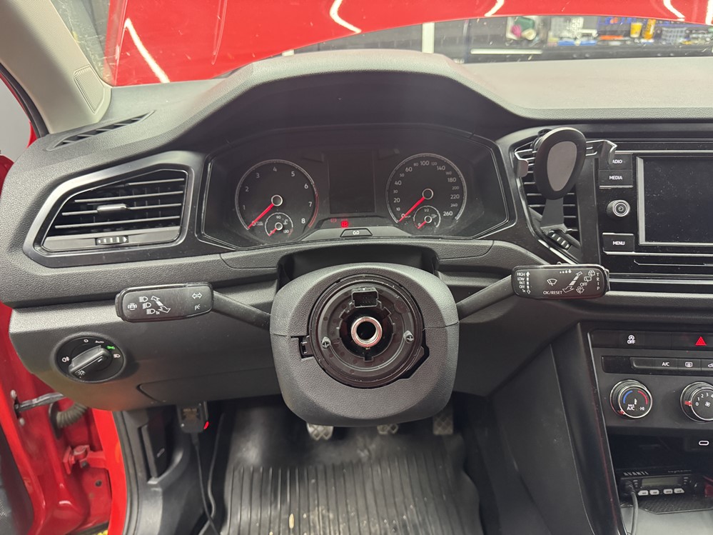 Activare 4 - VW T Roc 2019 Instalare Volan Comenzi Cu Cruise Control Tempomat Pilot Automat Montare 4 - VW T Roc 2019 Instalare Volan Comenzi Cu Cruise Control Tempomat Pilot Automat