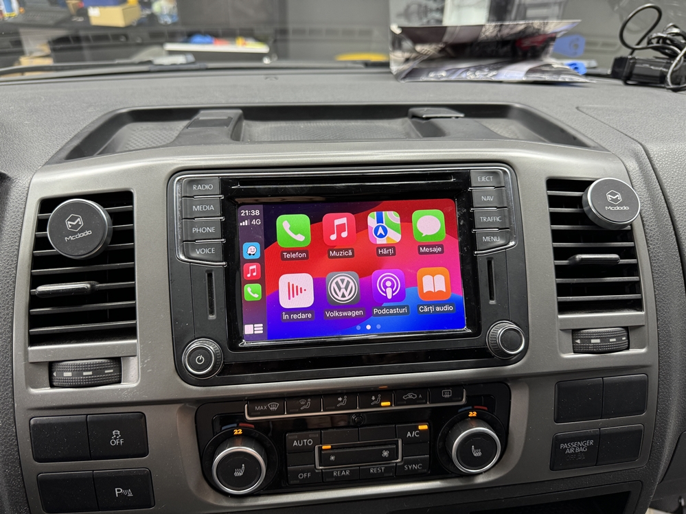 Montare 9 - VW T5.5 Caravelle 2014 Instalare Unitate Navigatie MIB2 PQ Apple Carplay Android Auto Camera Spate Marsarier Originala