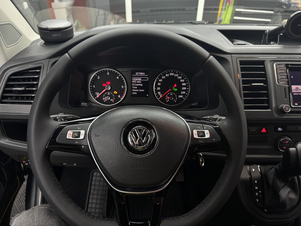 Montare 7 - VW T6 Caravelle Instalare Volan Piele Cu Comenzi Multifunctionale Bucuresti Ilfov