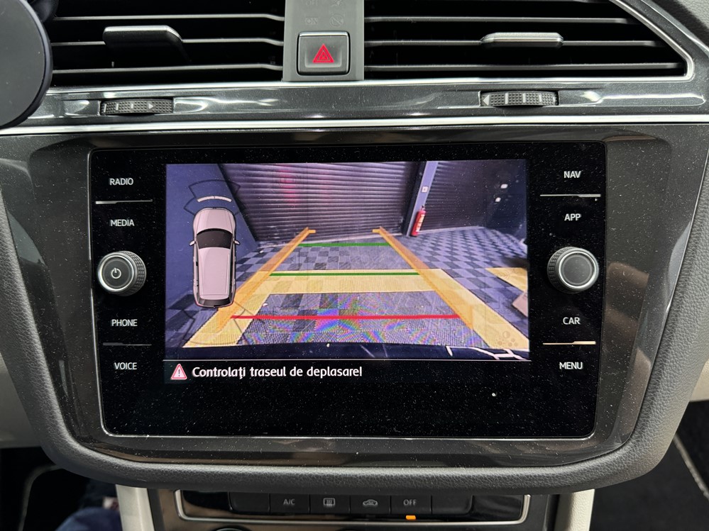 Montare 10 - VW Tiguan 2 AD1 2018 Instalare Montaj Camera Spate Marsarier Originala