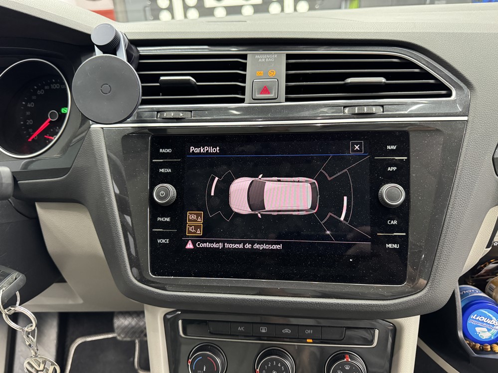 Montare 4 - VW Tiguan 2 AD1 2018 Instalare Montaj Camera Spate Marsarier Originala