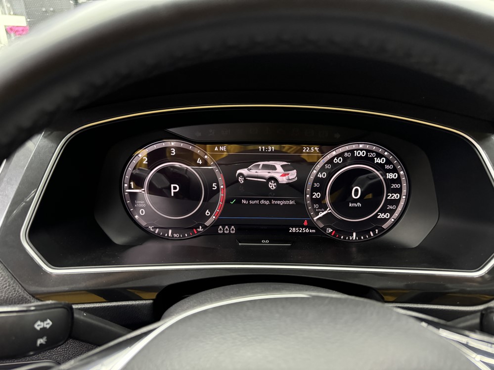 Montare 8 - VW Tiguan 2 AD1 Reparatie Ceasuri Digitale Remediere Problema Eroare: Tablou de bord. Atelier! Front Assist indisponibil. Bucuresti