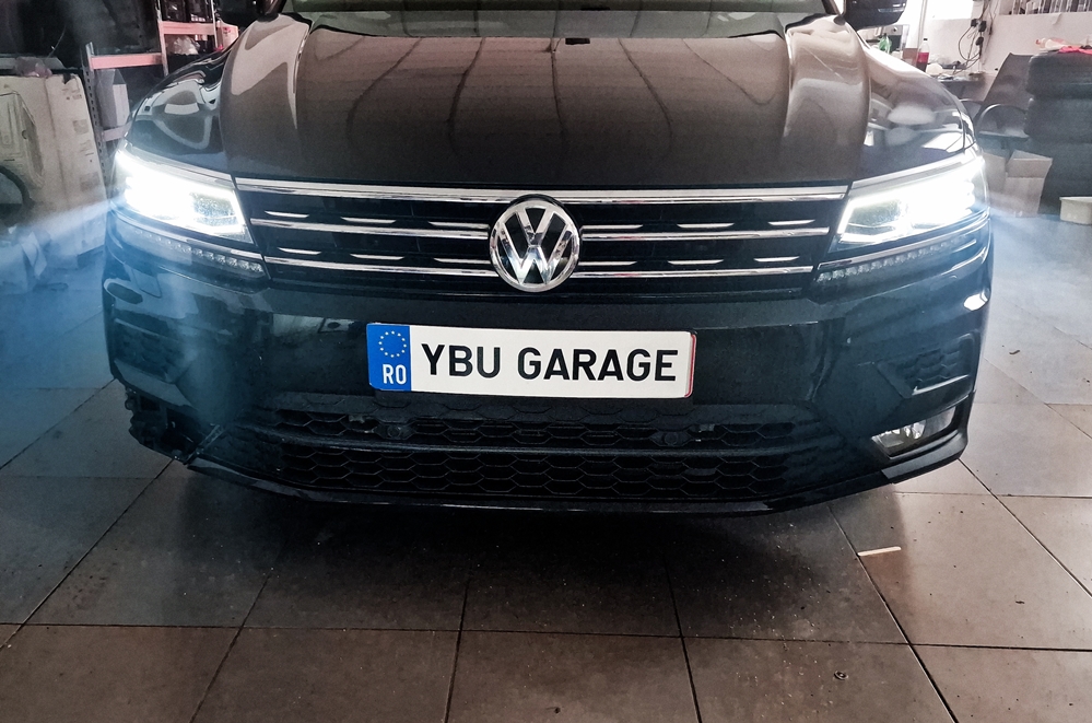 Montare 2 - VW Tiguan AD1 2018 Instalare Faruri FULL LED Matrix Originale