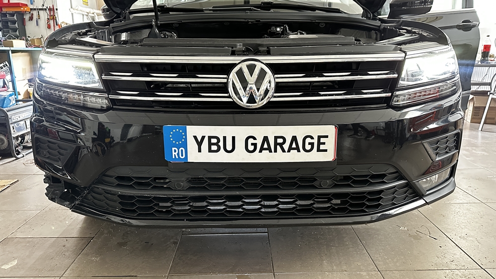 Montare 5 - VW Tiguan AD1 2018 Instalare Faruri FULL LED Matrix Originale