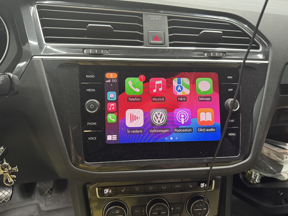 Montare 5 - VW Tiguan AD1 2018 Activare APP Connect Apple Carplay Android Auto Waze Google Maps