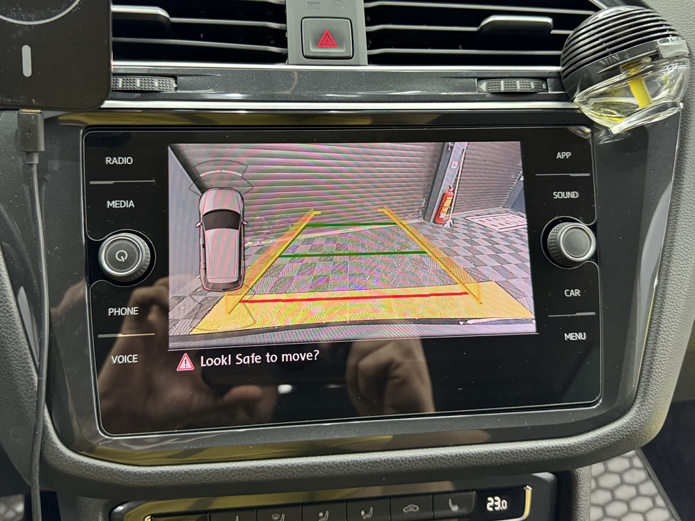 Activare 9 - VW Tiguan AD1 2019 Montare Instalare Camera Spate Marsarier Camera Originala Highline Bucuresti Montare 9 - VW Tiguan AD1 2019 Montare Instalare Camera Spate Marsarier Camera Originala Highline Bucuresti
