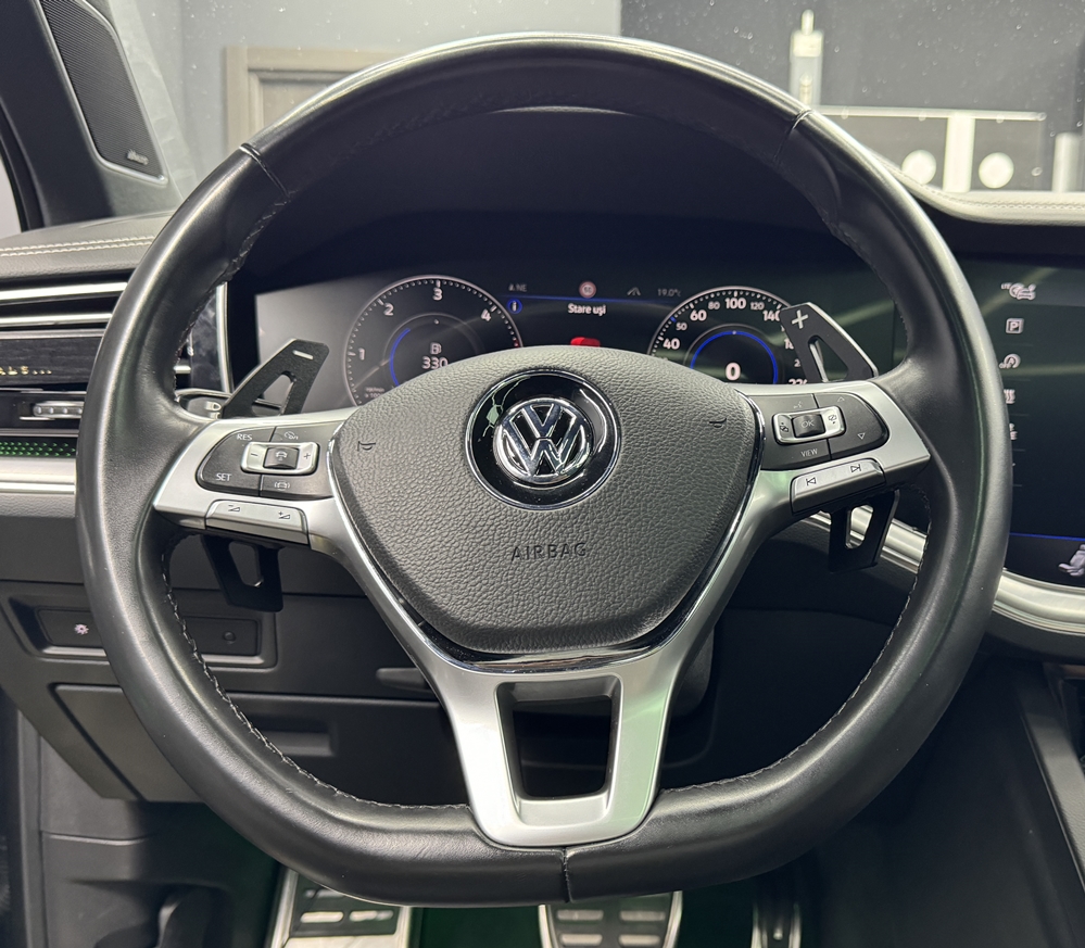 Activare 4 - VW Touareg 3 CR 2020 Instalare Volan R Comenzi Touch Tactile Haptice Bucuresti Montare 4 - VW Touareg 3 CR 2020 Instalare Volan R Comenzi Touch Tactile Haptice Bucuresti