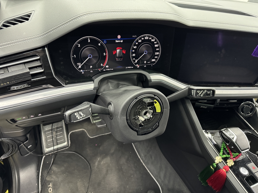 Activare 6 - VW Touareg 3 CR 2020 Instalare Volan R Comenzi Touch Tactile Haptice Bucuresti Montare 6 - VW Touareg 3 CR 2020 Instalare Volan R Comenzi Touch Tactile Haptice Bucuresti