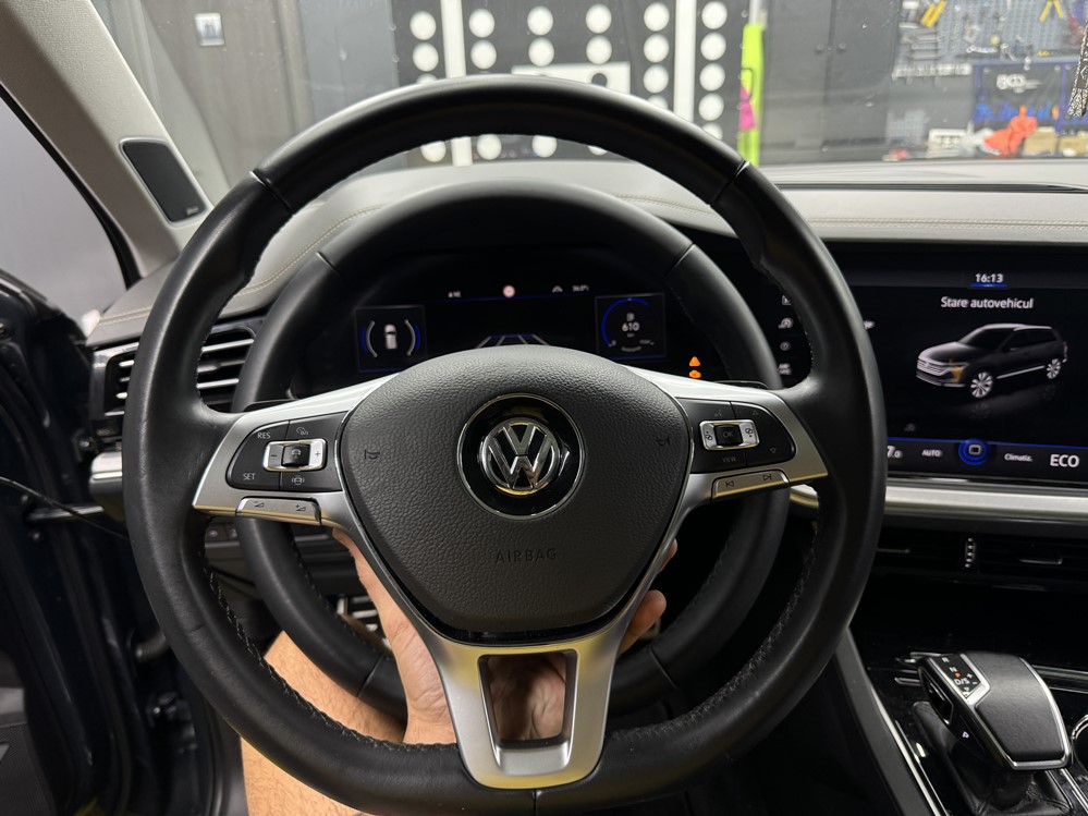Activare 3 - VW Touareg 3 CR 2021 Instalare Volan R Comenzi Full Touch Digitale Tactile Haptice Bucuresti Ilfov Montare 3 - VW Touareg 3 CR 2021 Instalare Volan R Comenzi Full Touch Digitale Tactile Haptice Bucuresti Ilfov