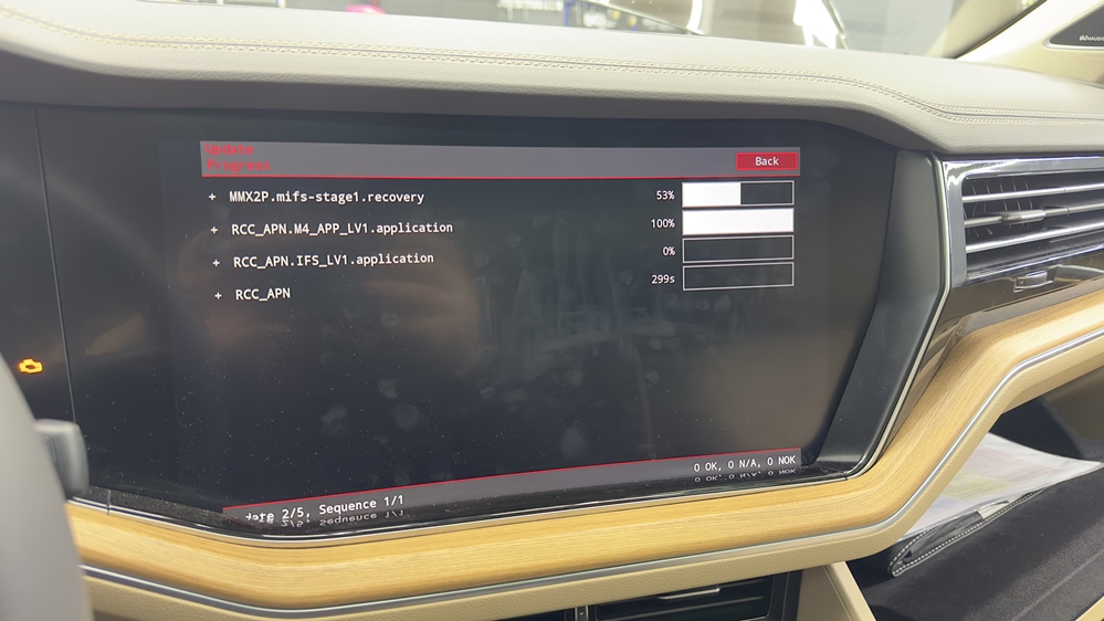 Montare 6 - VW Touareg CR 2020 Activare Carplay / Android Auto Full Screen Apple Carplay Wireless