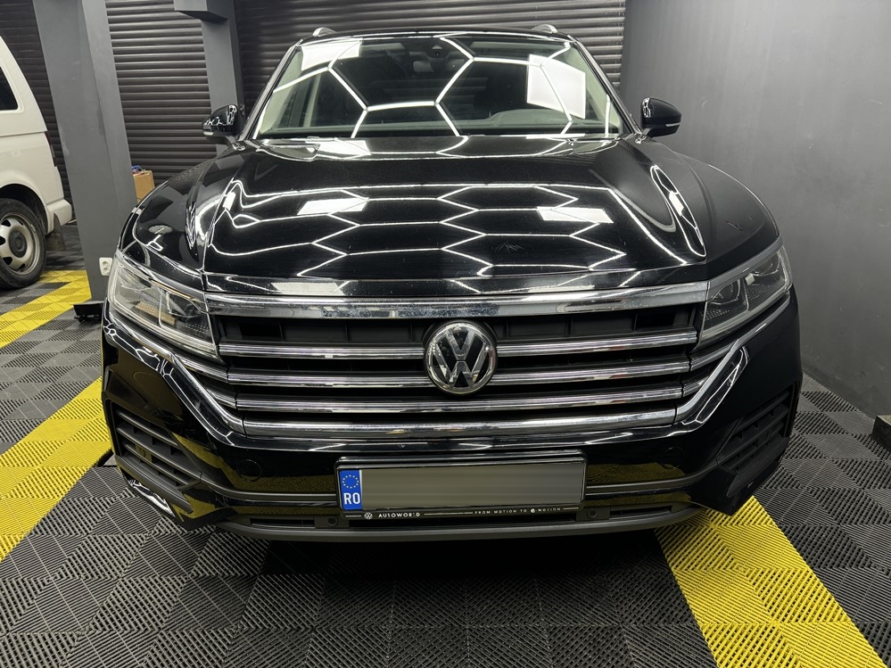 Montare 2 - VW Touareg III CR 2019 Montare Instalare Camera Spate Marsarier Originala Highline Bucuresti