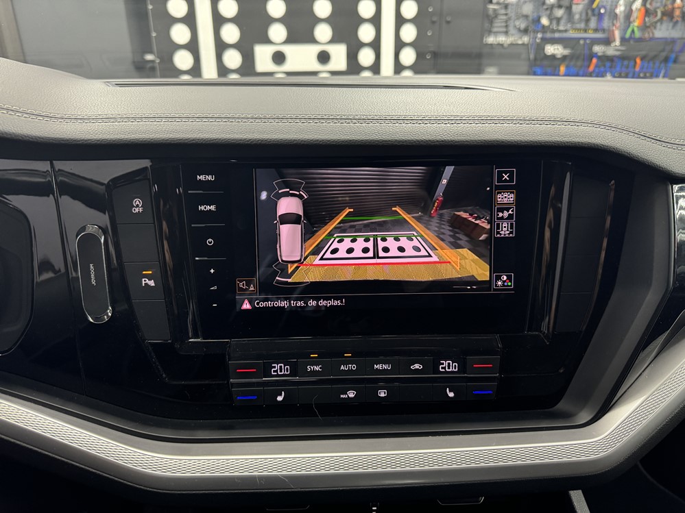 Montare 5 - VW Touareg III CR 2019 Montare Instalare Camera Spate Marsarier Originala Highline Bucuresti