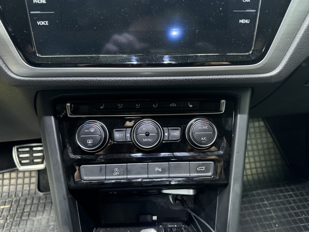 Activare 3 - VW Touran 2017 Retrofit Instalare Portbagaj Electric Deschidere Inchidere Electrica Haion Montare 3 - VW Touran 2017 Retrofit Instalare Portbagaj Electric Deschidere Inchidere Electrica Haion