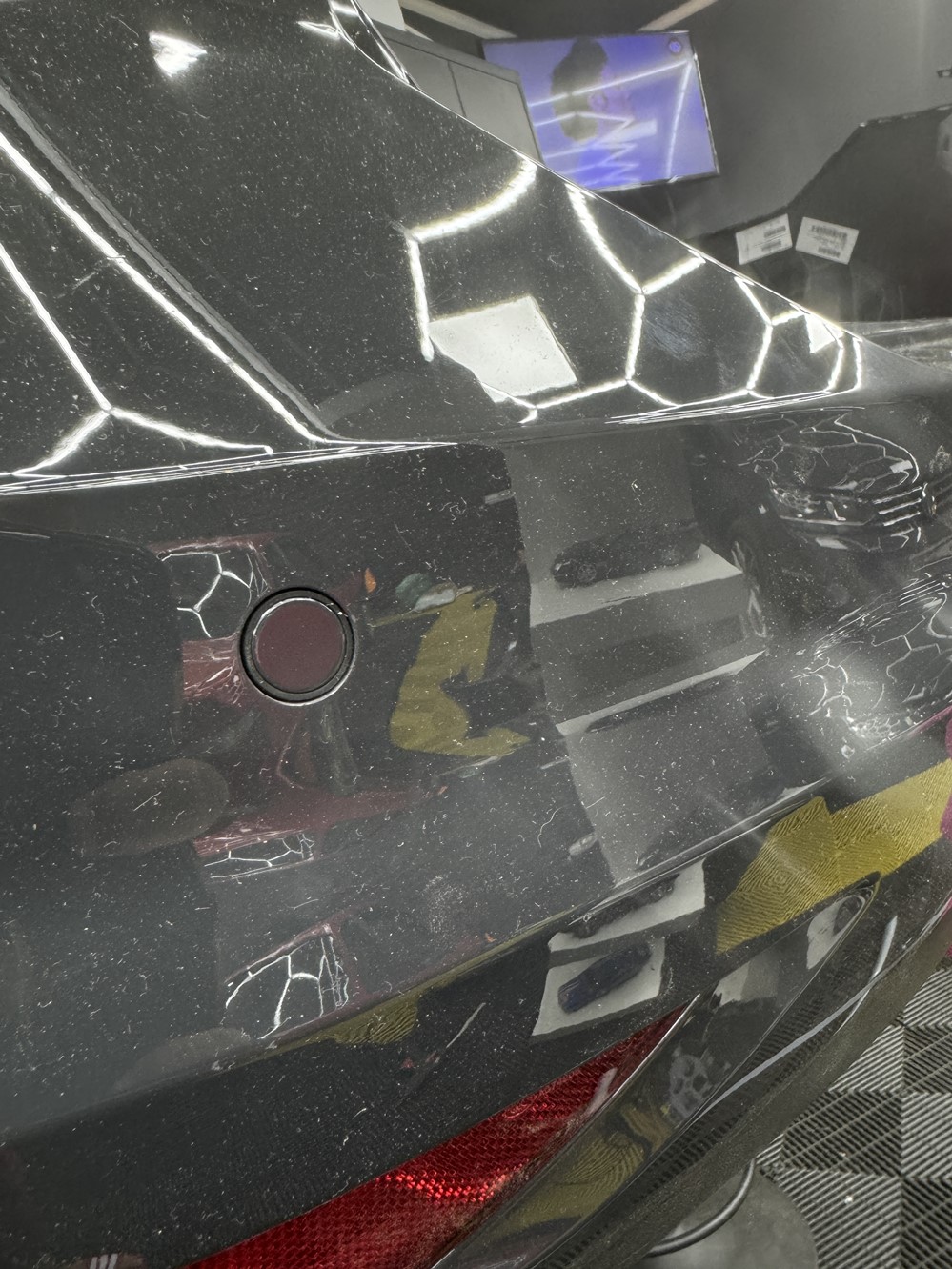 Montare 4 - VW Touran 5TA 2016 Montaj Instalare Senzori Parcare Spate Originali