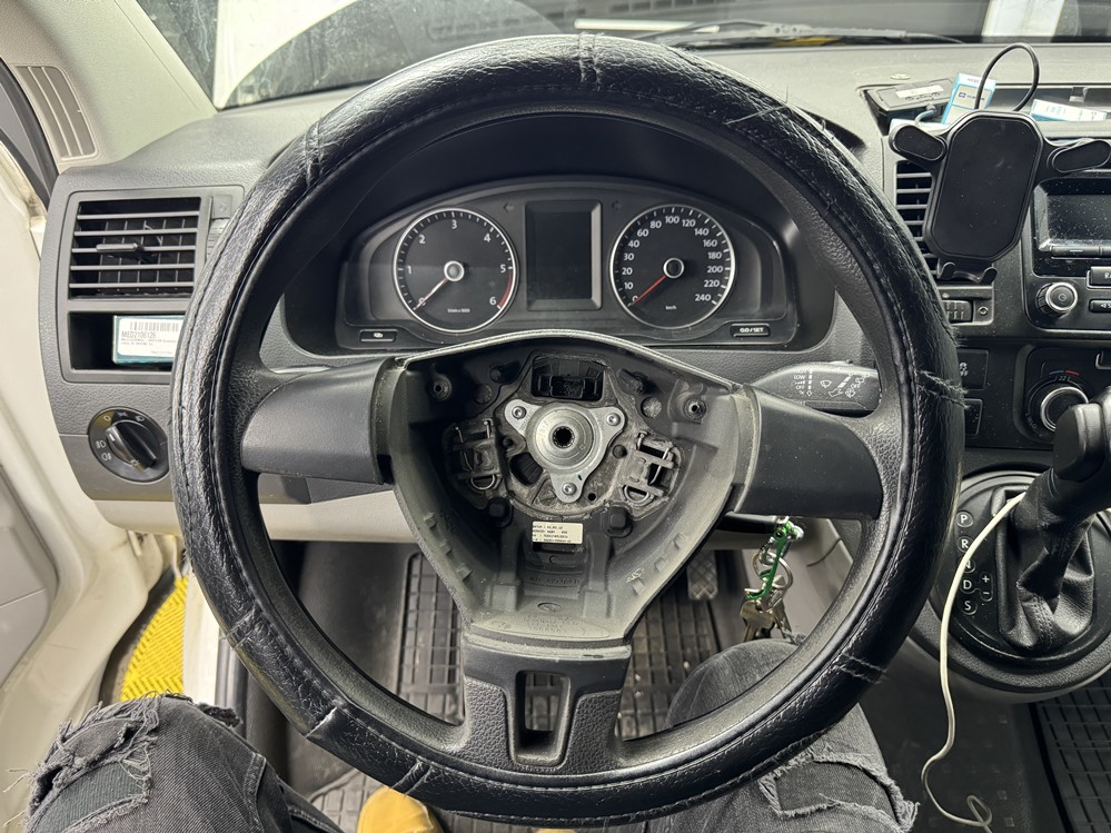 Activare 5 - VW Transporter Caravelle T5.5 2012 Retrofit Instalare Activare Pilot Automat Cruise Control Tempomat Bucuresti Montare 5 - VW Transporter Caravelle T5.5 2012 Retrofit Instalare Activare Pilot Automat Cruise Control Tempomat Bucuresti