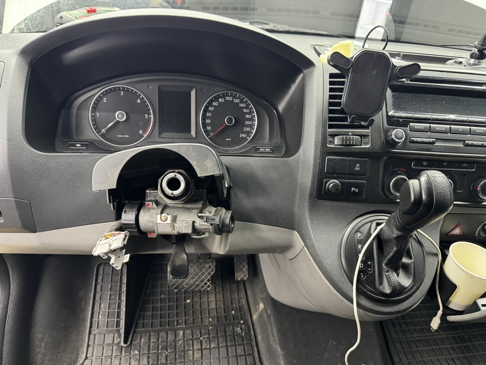 Activare 6 - VW Transporter Caravelle T5.5 2012 Retrofit Instalare Activare Pilot Automat Cruise Control Tempomat Bucuresti Montare 6 - VW Transporter Caravelle T5.5 2012 Retrofit Instalare Activare Pilot Automat Cruise Control Tempomat Bucuresti