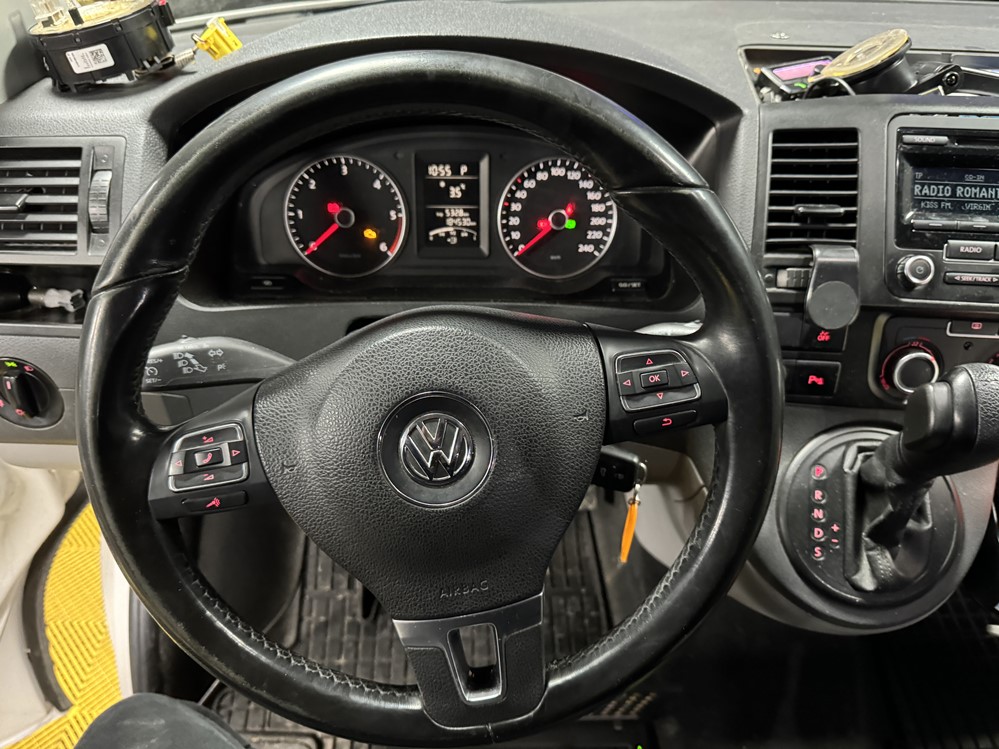 Activare 4 - VW Transporter T5 T5.5 Activare Comenzi Volan Bucuresti Volan Cu Comenzi VW T5 Montare 4 - VW Transporter T5 T5.5 Activare Comenzi Volan Bucuresti Volan Cu Comenzi VW T5
